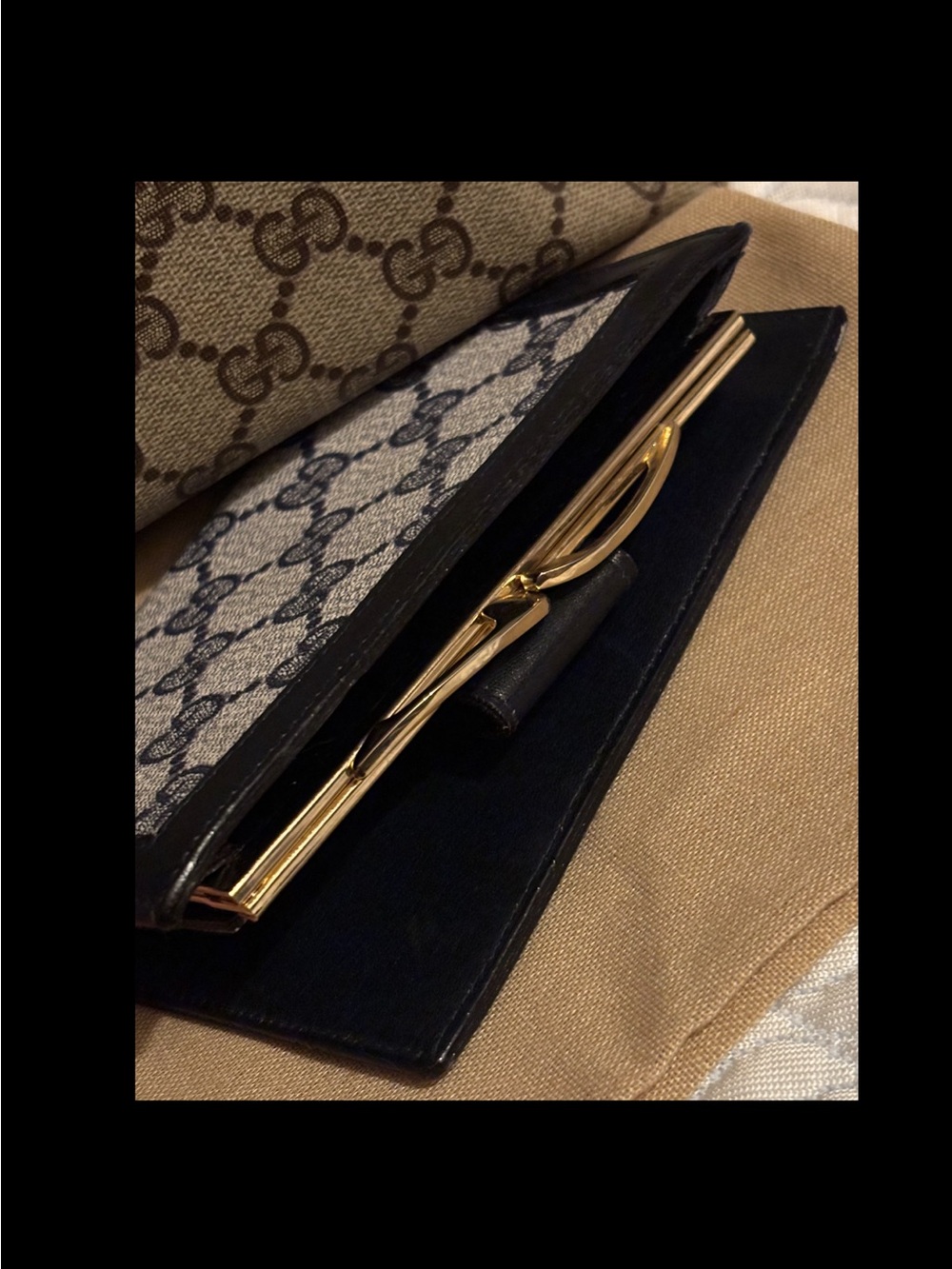 Gucci Beige Canvas Wallet with Navy Trim and Gold GG Snap - Picture 8 of 11